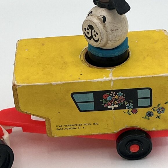 Vintage 1968 Fisher Price Little People Wood Camper 686 Car Wooden Boy & Dog - Picture 3 of 16